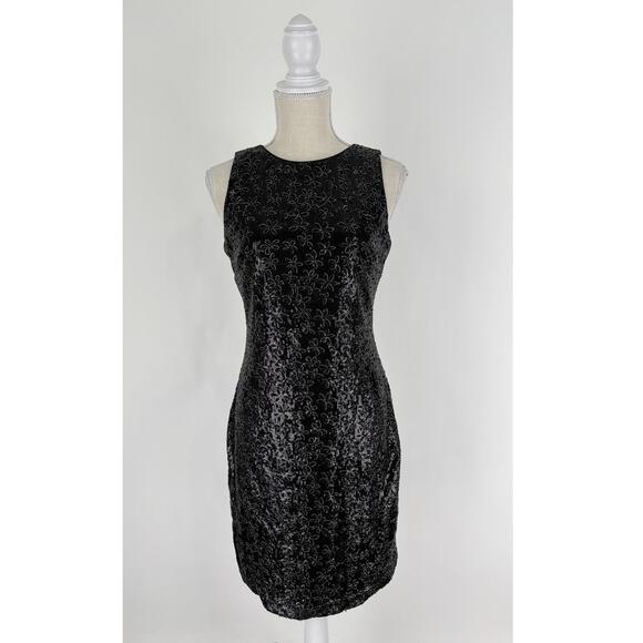 Badgley Mischka Dresses & Skirts - Belle Badgley Mischka Floral Sequin Sleeveless Cocktail Dress Women Size 4 Black